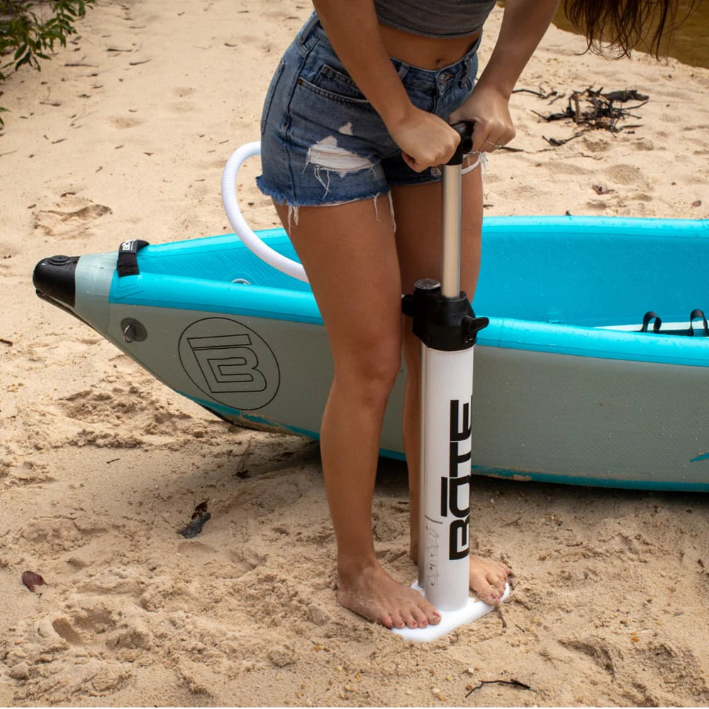 Manual air pump